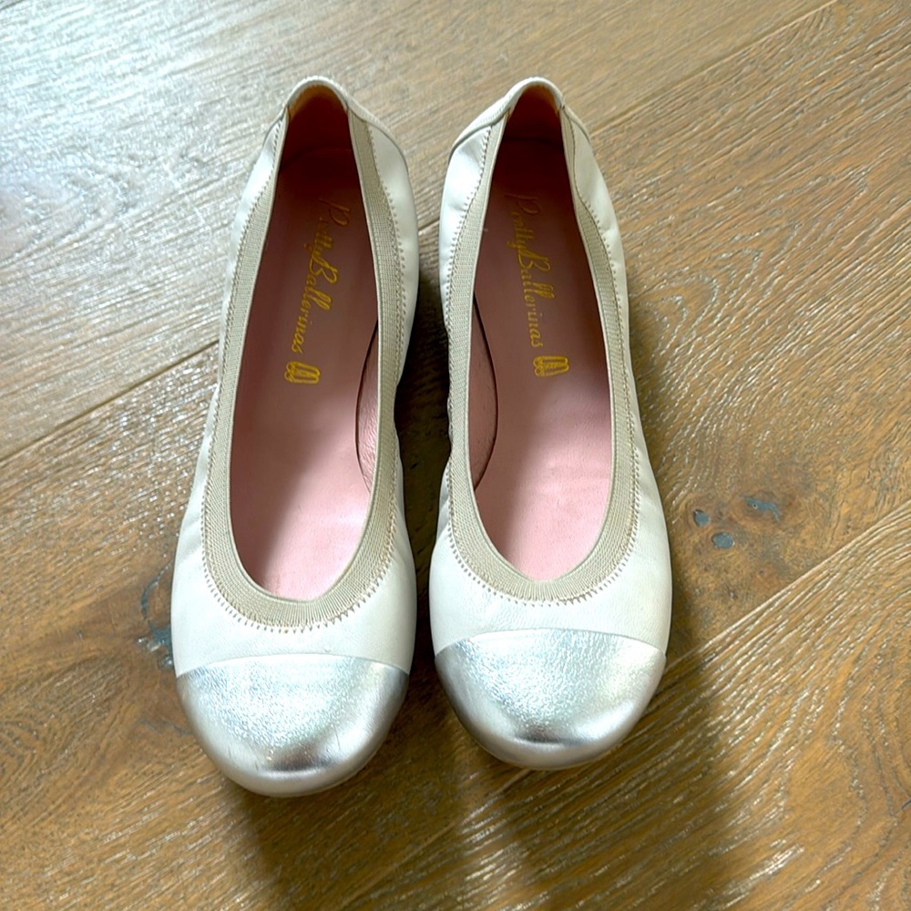 Pretty ballerinas new